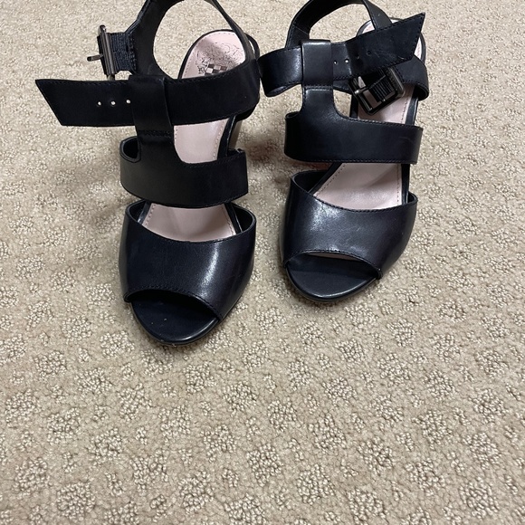Strap heels - Picture 1 of 2